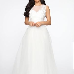 Wedding gown